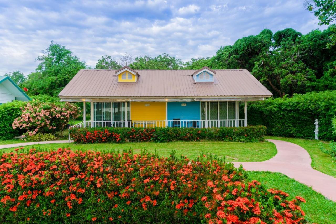 موكداهان Bo Tree Cottage On The River المظهر الخارجي الصورة