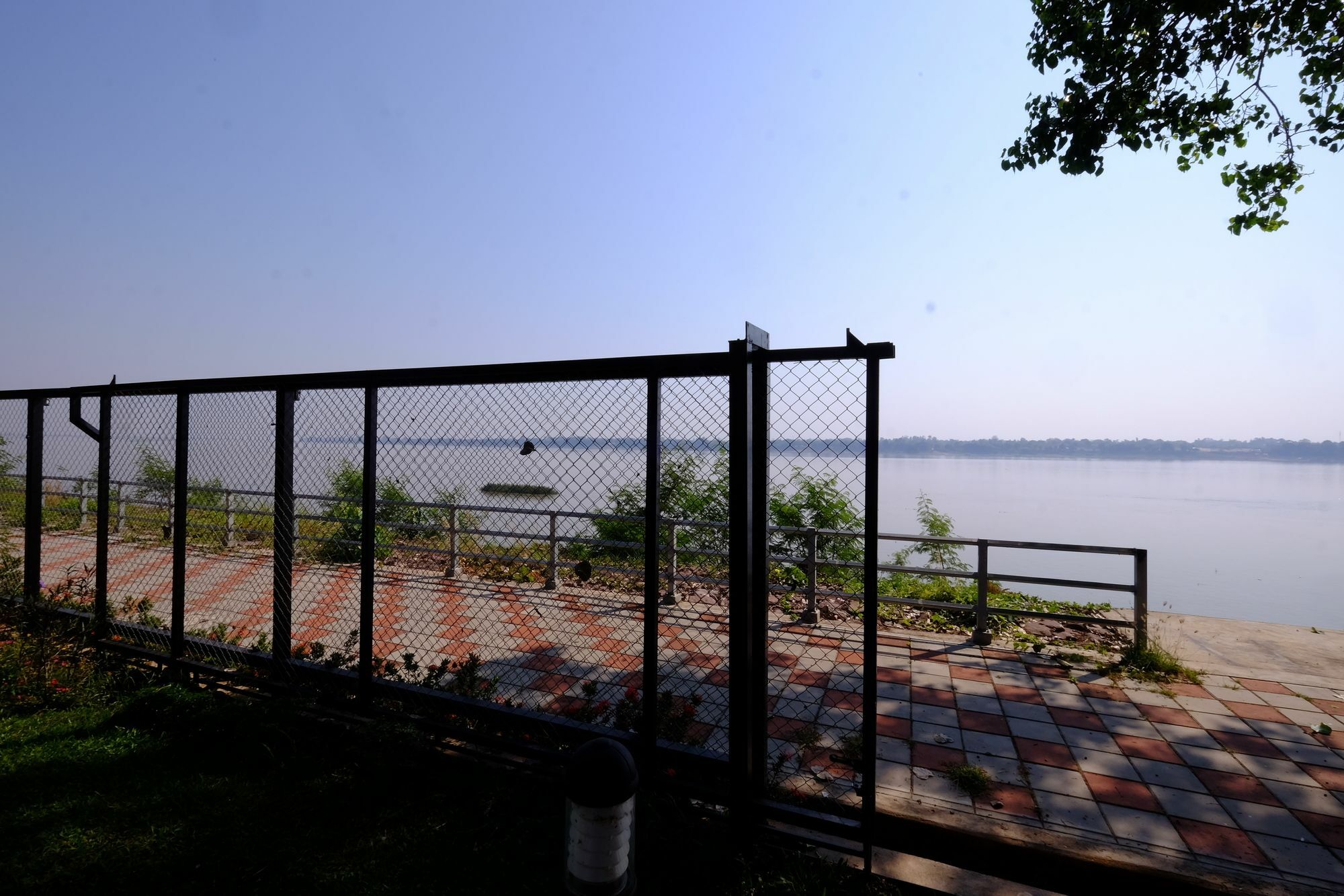 موكداهان Bo Tree Cottage On The River المظهر الخارجي الصورة